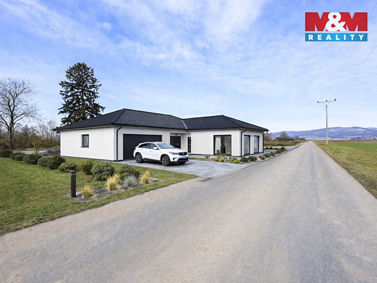 Prodej stavebního pozemku 1 816 m² - foto 2