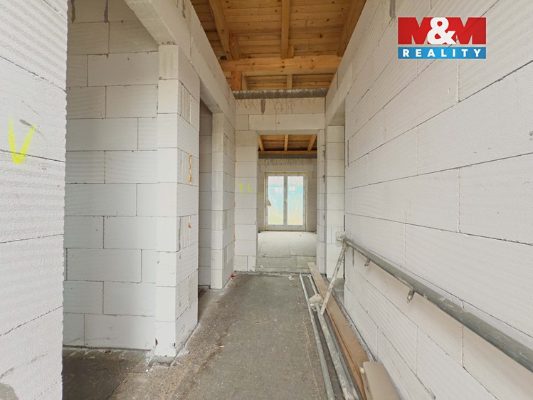 Prodej  stavebního pozemku 992 m² - foto 7