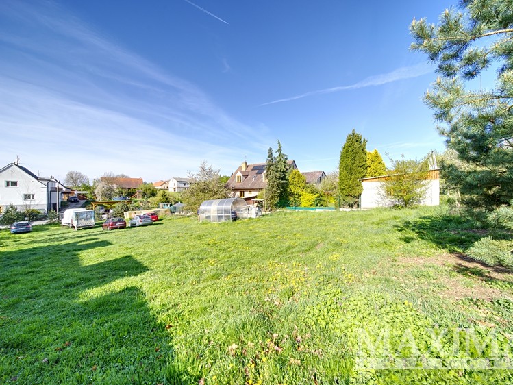 Prodej stavebního pozemku 1 129 m² - foto 2