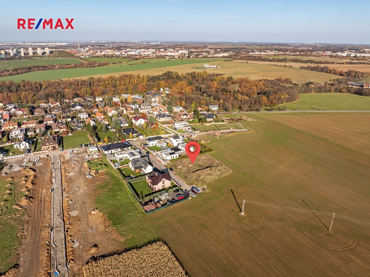 Prodej stavebního pozemku 1 208 m² - foto 5