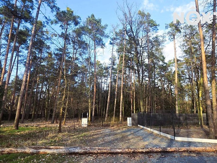 Prodej stavebního pozemku 881 m² - foto 1