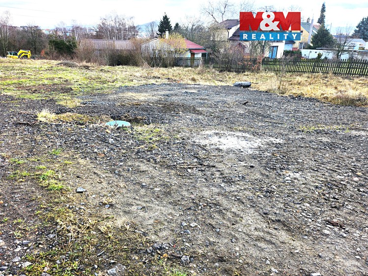 Prodej stavebního pozemku 909 m² - foto 1