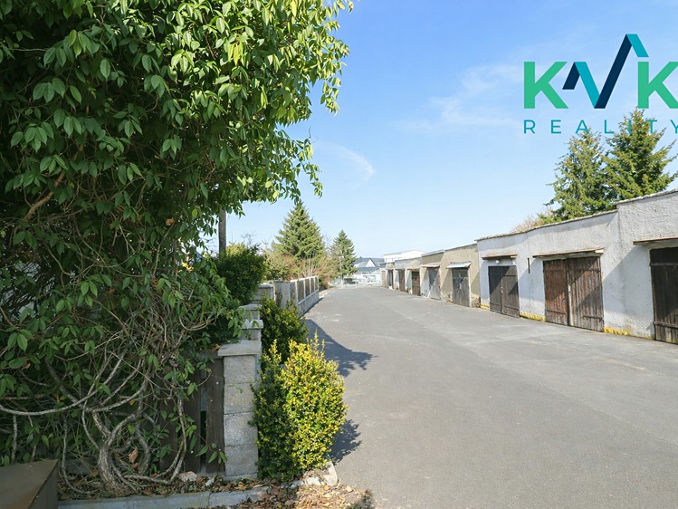 Prodej stavebního pozemku 880 m² - foto 4
