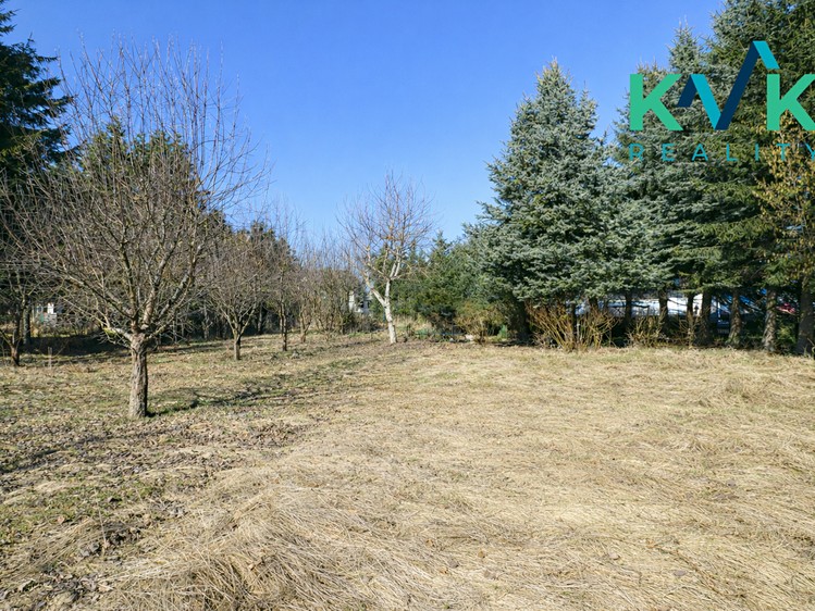 Prodej stavebního pozemku 880 m² - foto 2