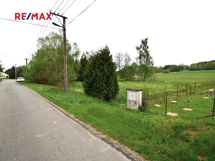 Prodej stavebního pozemku 993 m² - foto 1