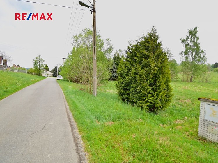 Prodej stavebního pozemku 993 m² - foto 2