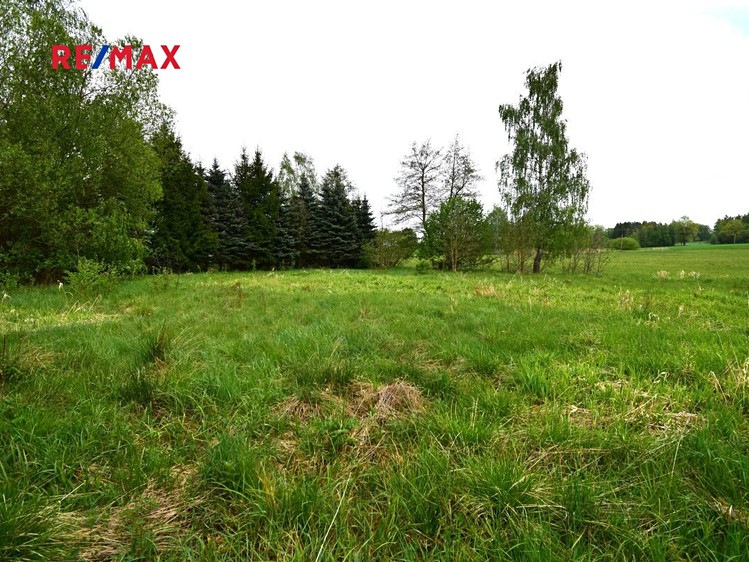 Prodej stavebního pozemku 993 m² - foto 4