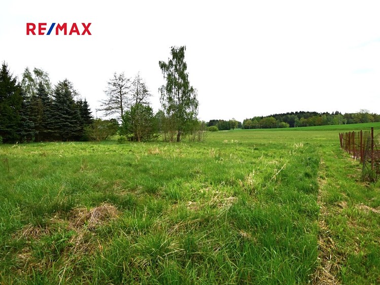 Prodej stavebního pozemku 993 m² - foto 3