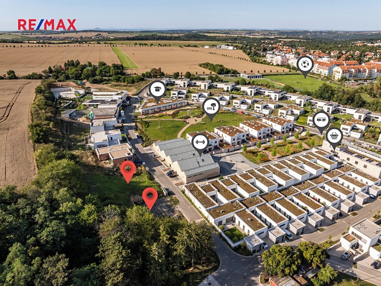 Prodej stavebního pozemku 1 353 m² - foto 3