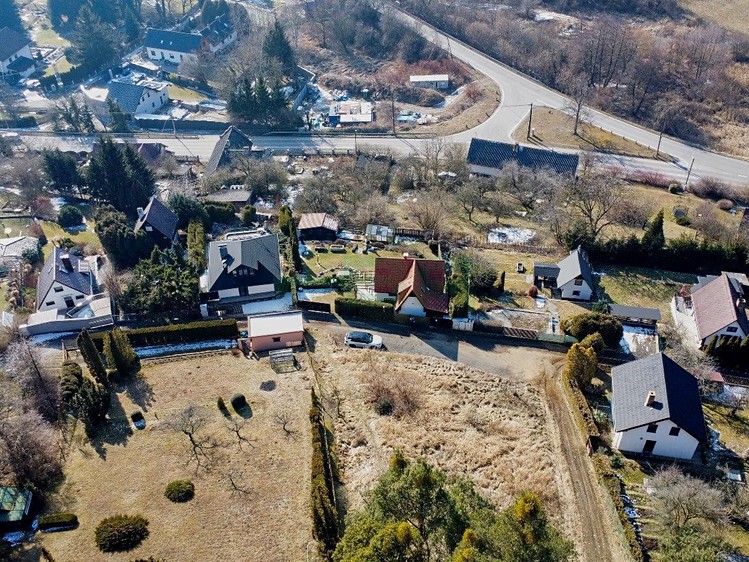 Prodej stavebního pozemku 915 m² - foto 5