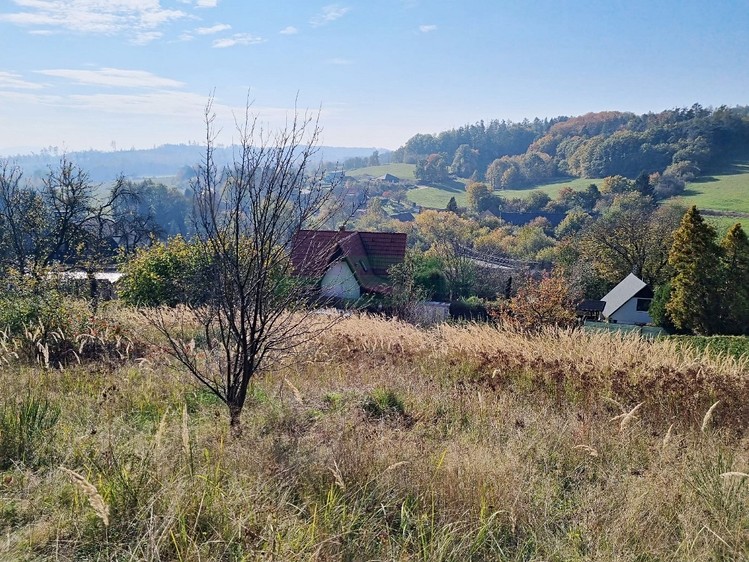 Prodej stavebního pozemku 915 m² - foto 7