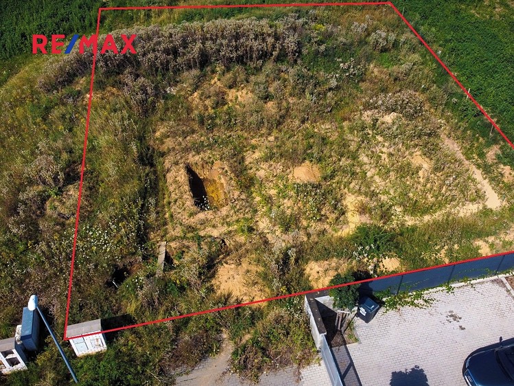 Prodej stavebního pozemku 697 m² - foto 5