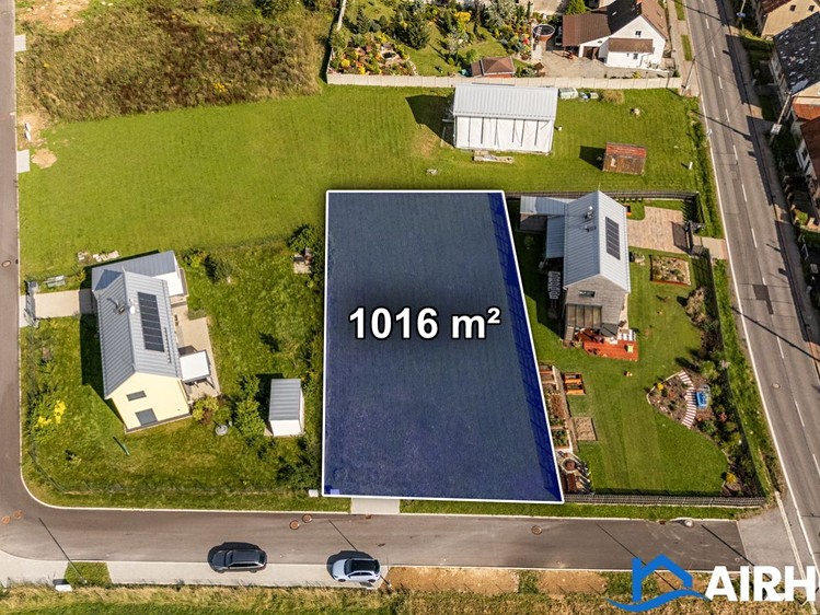 Prodej stavebního pozemku 1 016 m² - foto 2