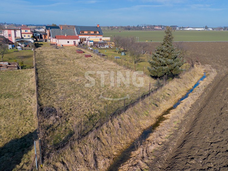 Prodej stavebního pozemku 828 m² - foto 4