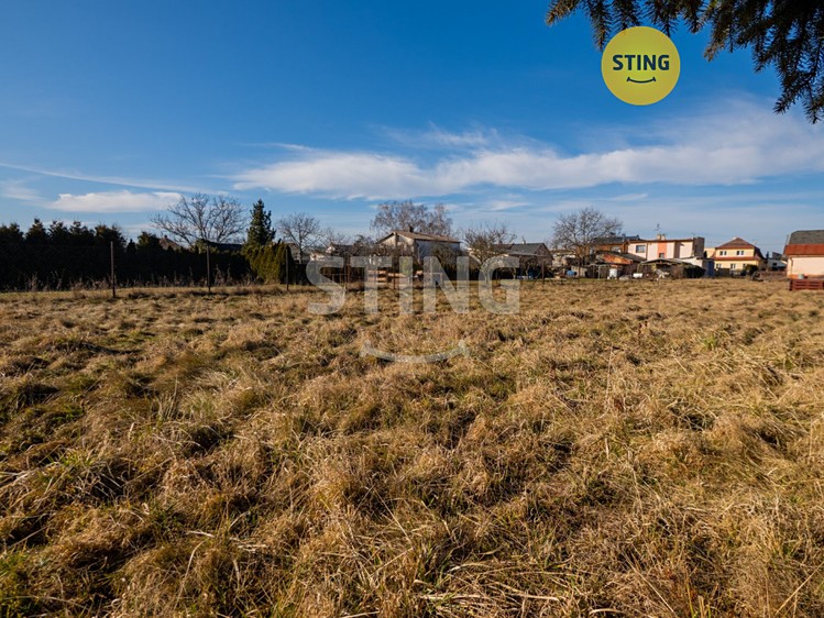 Prodej stavebního pozemku 828 m² - foto 1
