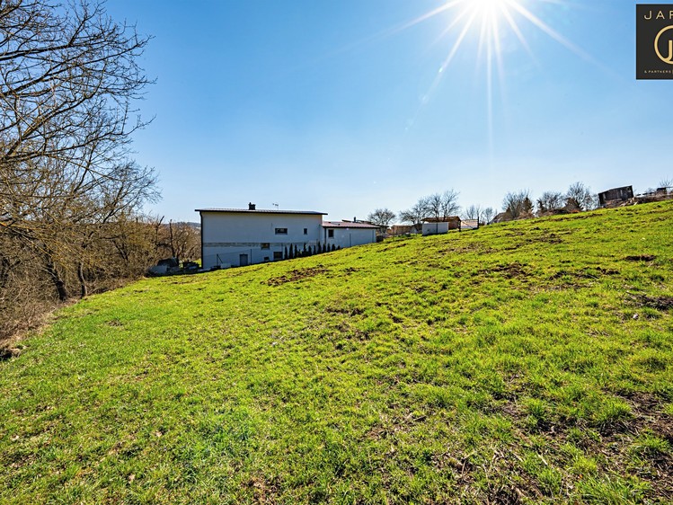 Prodej  stavebního pozemku 915 m² - foto 3