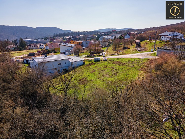 Prodej  stavebního pozemku 915 m² - foto 6