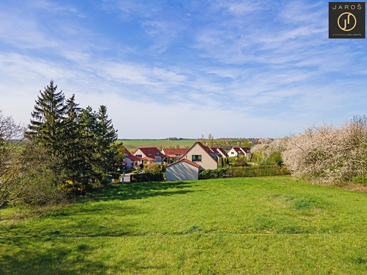 Prodej  stavebního pozemku 819 m² - foto 6