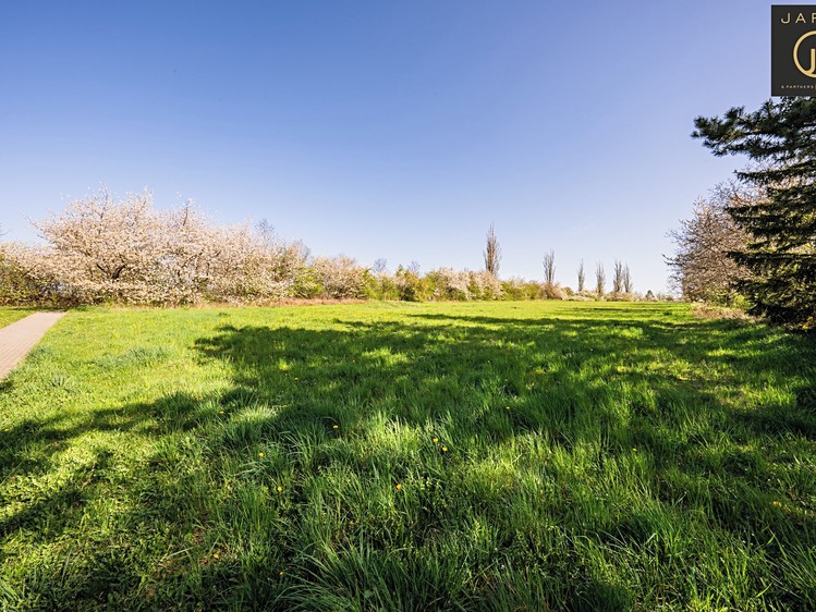 Prodej  stavebního pozemku 819 m² - foto 8