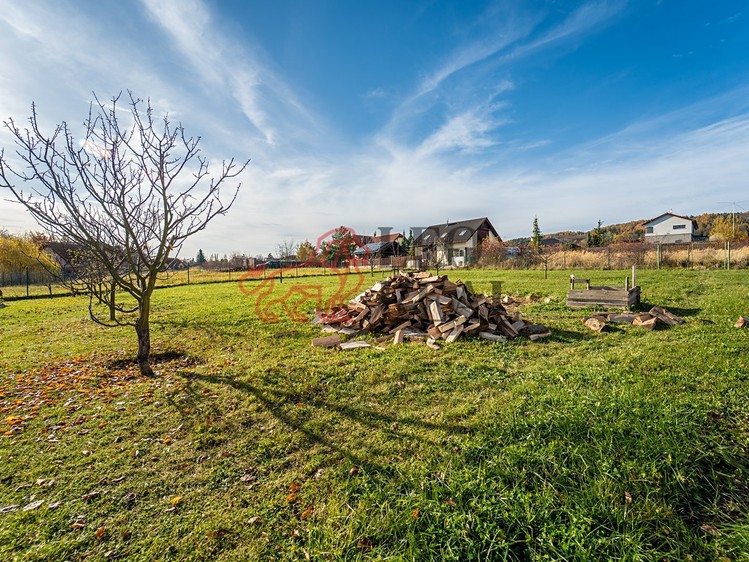 Prodej  stavebního pozemku 1 036 m² - foto 5