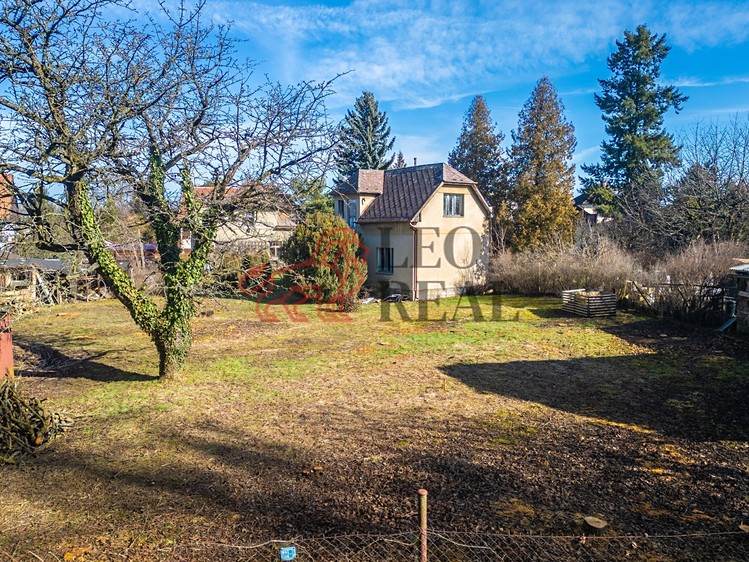 Prodej stavebního pozemku 466 m² - foto 6