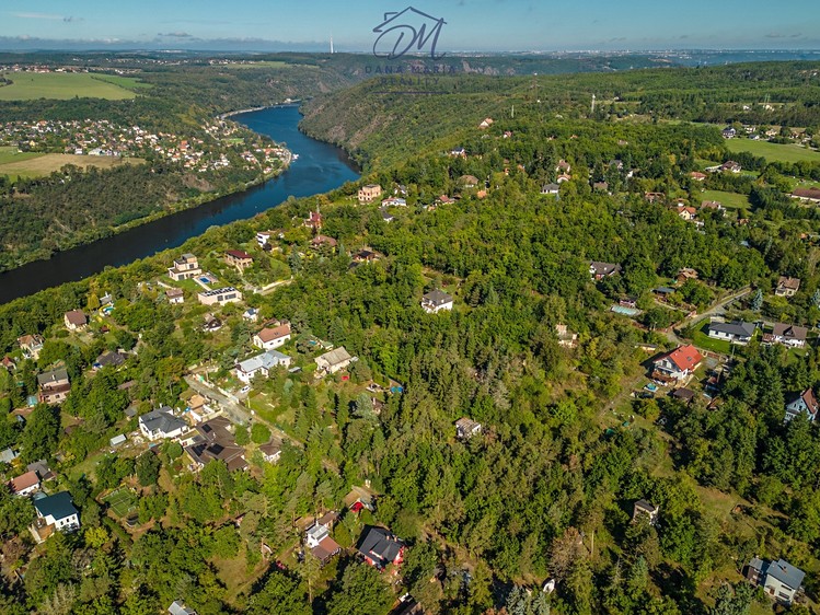 Prodej  stavebního pozemku 1 083 m² - foto 3