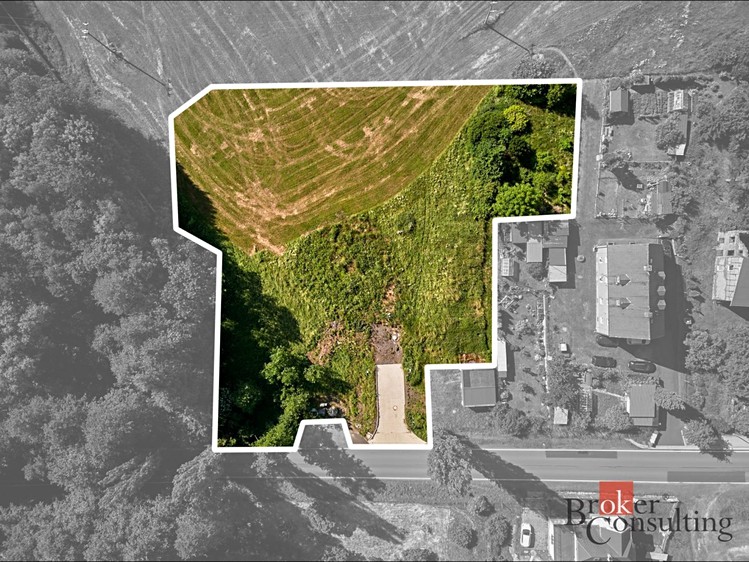 Prodej stavebního pozemku 3 701 m² - foto 2