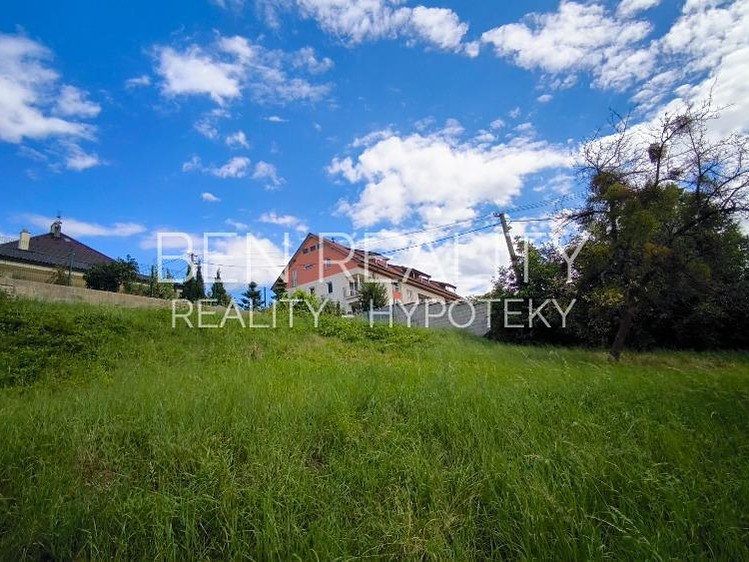 Prodej stavebního pozemku 3 528 m² - foto 3