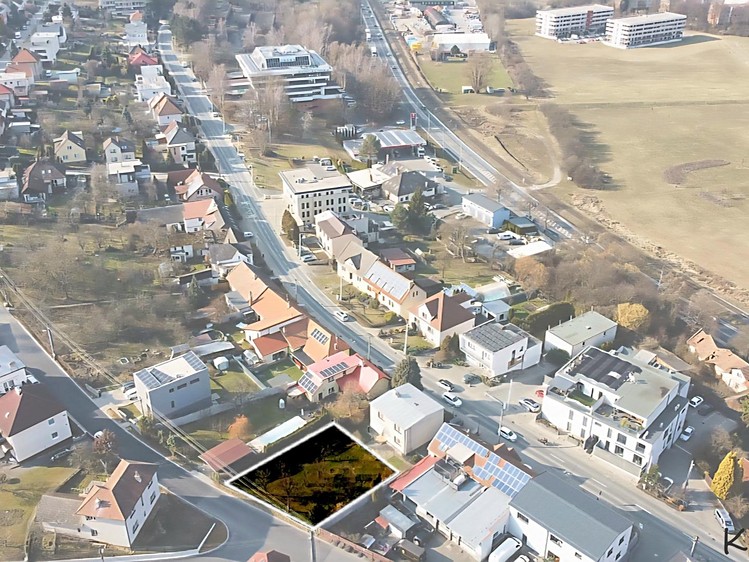 Prodej stavebního pozemku 450 m² - foto 8
