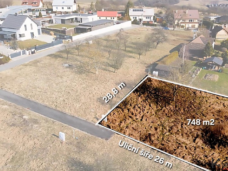 Prodej stavebního pozemku 748 m² - foto 2