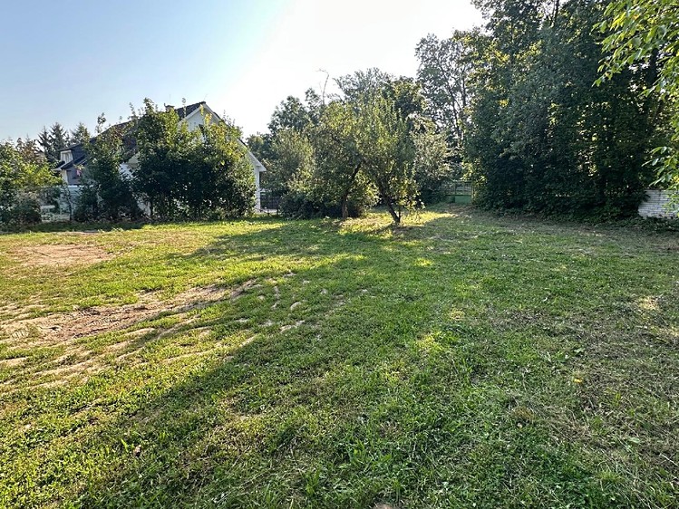 Prodej  stavebního pozemku 380 m² - foto 3