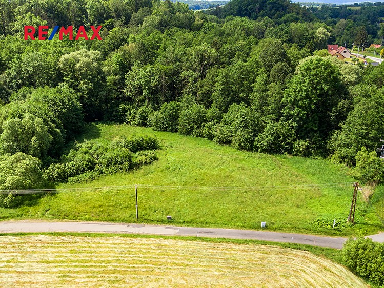 Prodej stavebního pozemku 2 207 m² - foto 3
