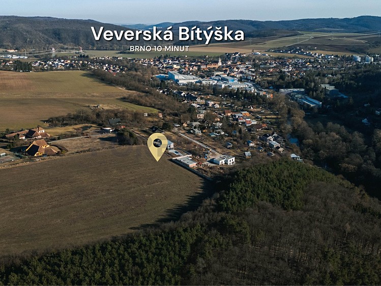 Prodej podílu 1/4 stavebního pozemku 6 811 m² - foto 2