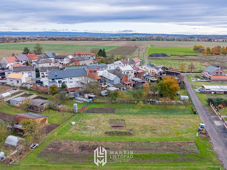Prodej stavebního pozemku 745 m² - foto 4