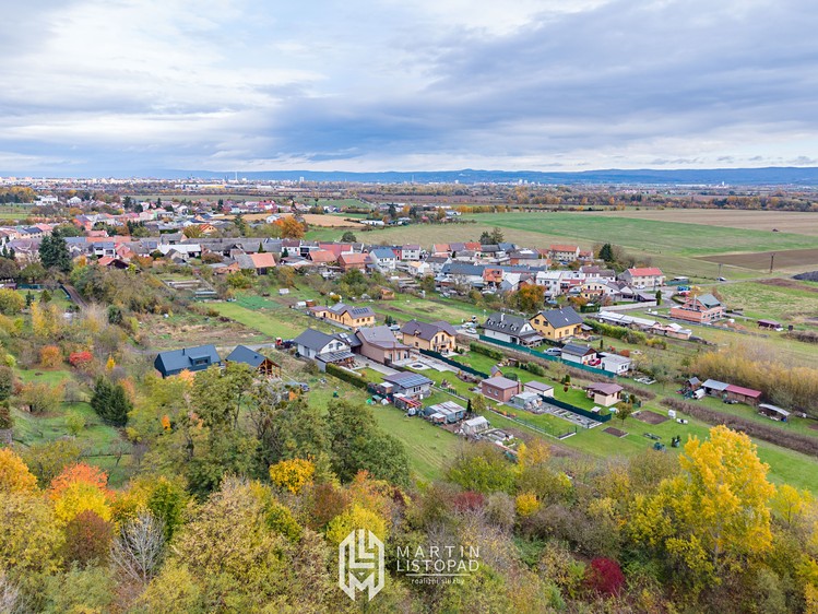 Prodej stavebního pozemku 745 m² - foto 6