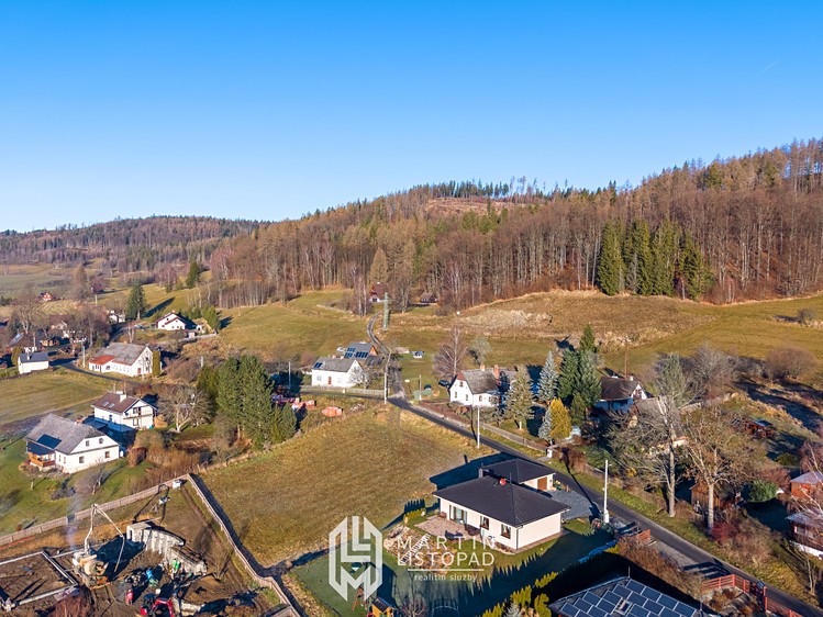 Prodej stavebního pozemku 1 134 m² - foto 1