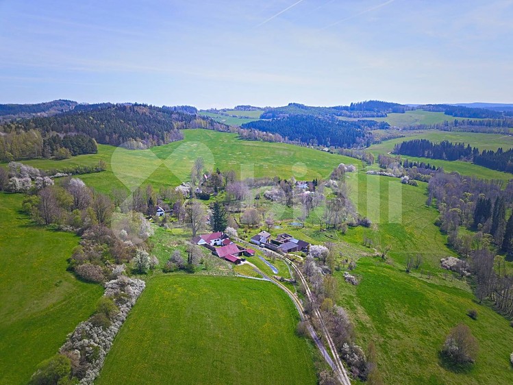 Prodej  stavebního pozemku 10 000 m² - foto 5