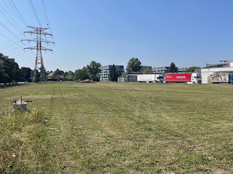 Prodej komerčního pozemku 8 990 m² - foto 1