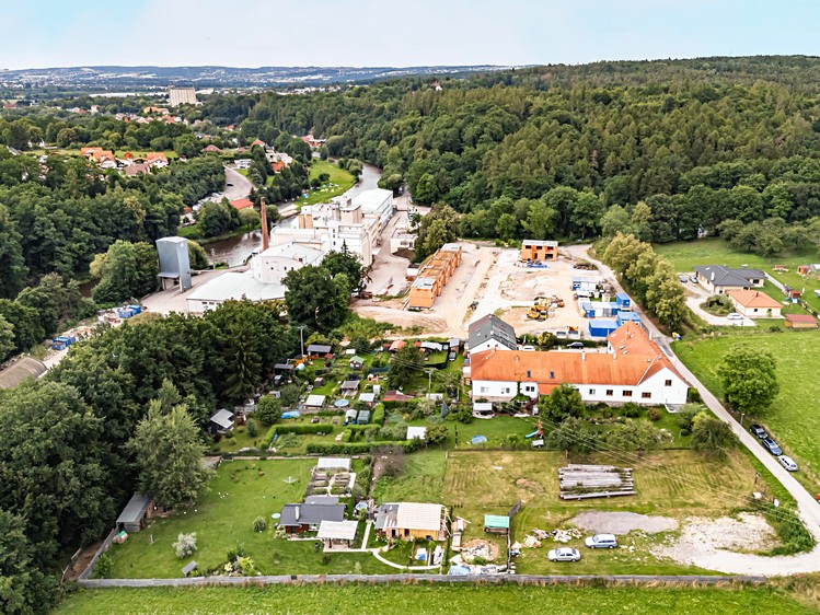 Prodej stavebního pozemku 2 049 m² - foto 5