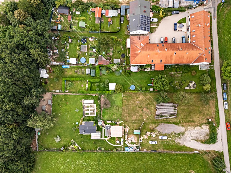 Prodej stavebního pozemku 2 049 m² - foto 8
