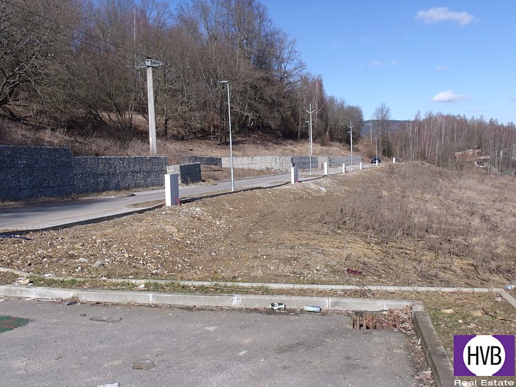 Prodej stavebního pozemku 701 m² - foto 1