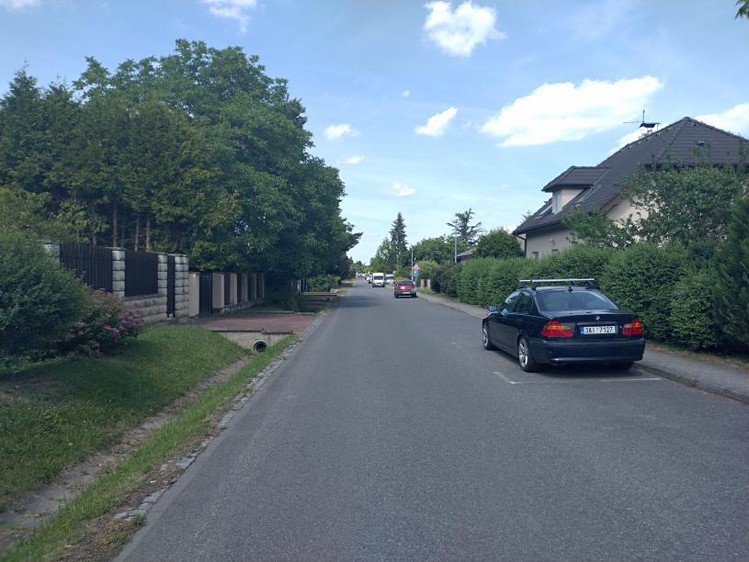 Prodej  stavebního pozemku 749 m² - foto 5