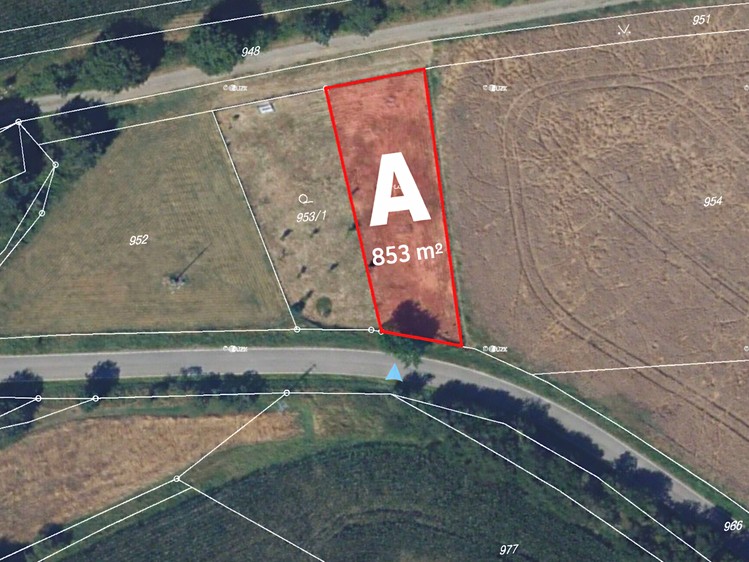 Prodej stavebního pozemku 853 m² - foto 2