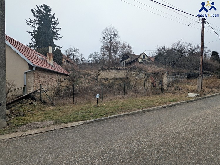 Prodej stavebního pozemku 1 952 m² - foto 3