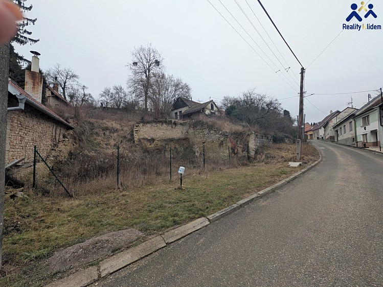 Prodej stavebního pozemku 1 952 m² - foto 8