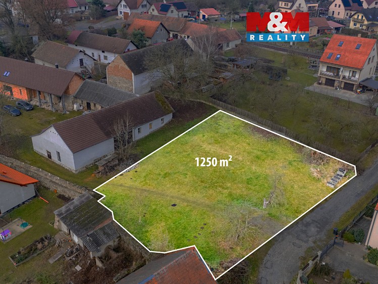 Prodej stavebního pozemku 1 250 m² - foto 1