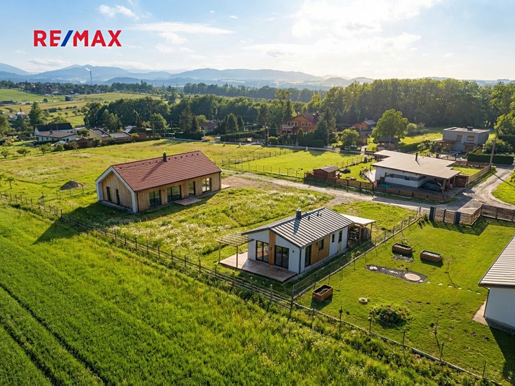 Prodej stavebního pozemku 2 565 m² - foto 8