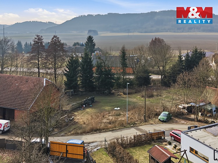 Prodej stavebního pozemku 1 300 m² - foto 2