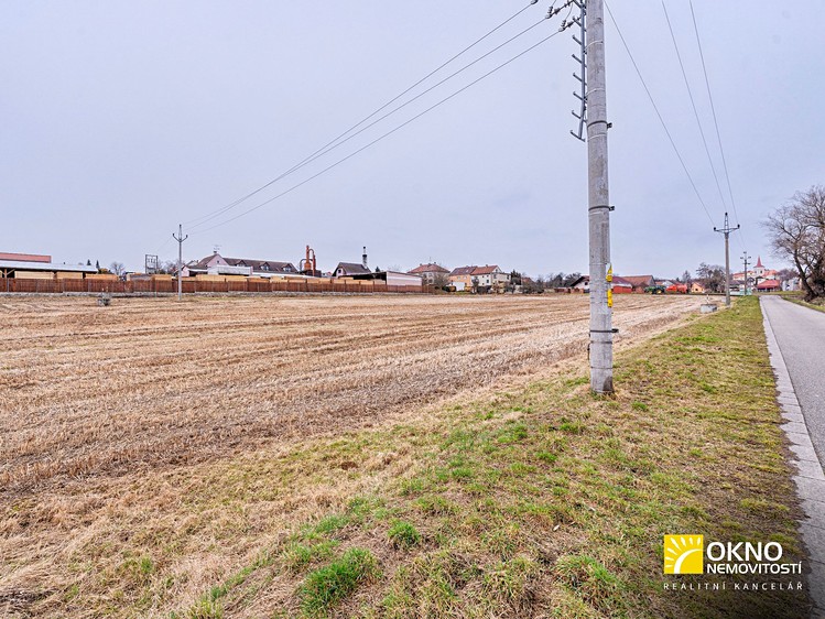 Prodej komerčního pozemku 1 475 m² - foto 1