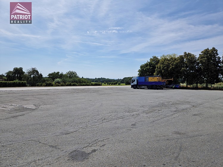 Prodej komerčního pozemku 2 662 m² - foto 1